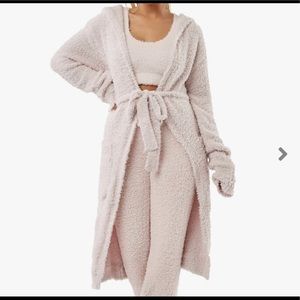 Honeybum knit fuzzy lounge robe good condition like Skims size large